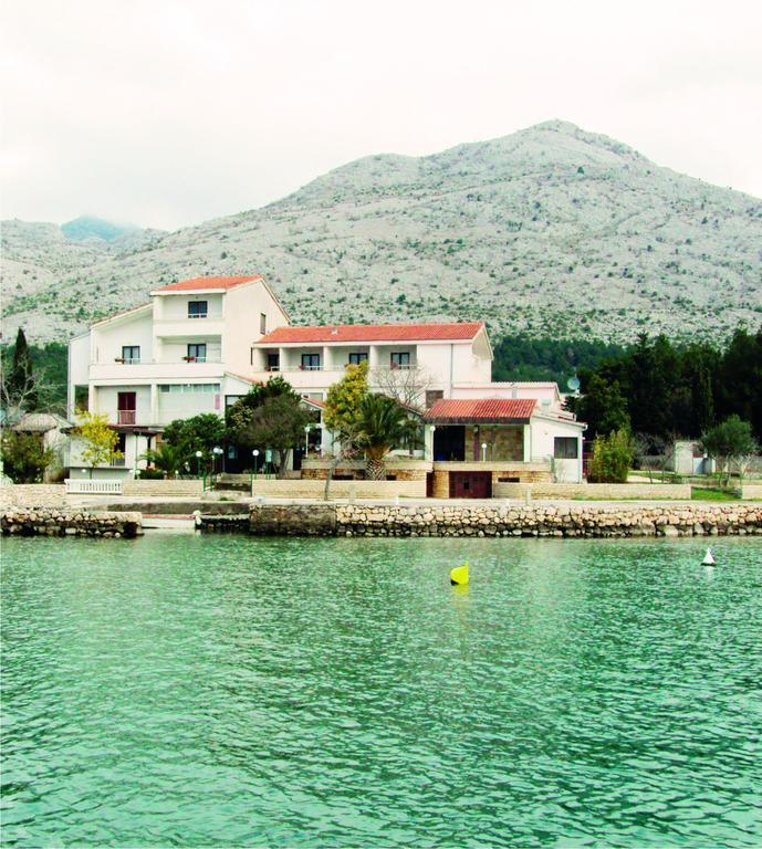 Bed And Breakfast Miramar Starigrad Paklenica Exterior photo