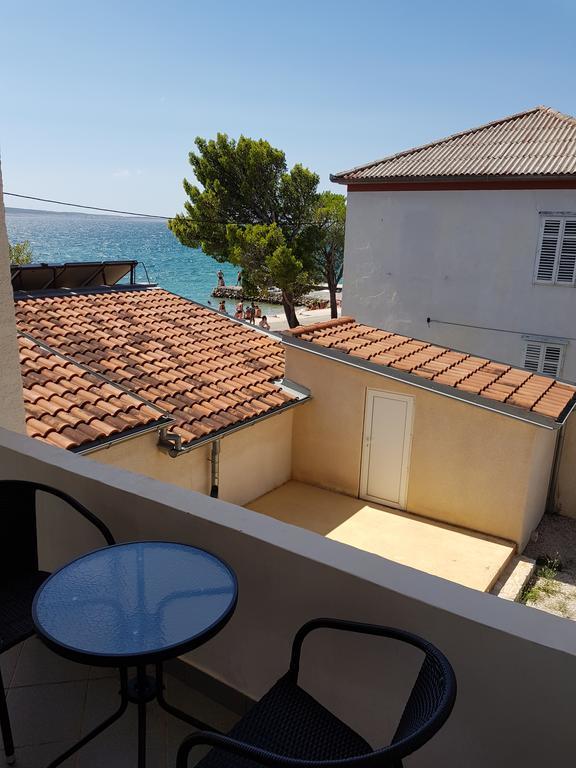 Bed And Breakfast Miramar Starigrad Paklenica Exterior photo